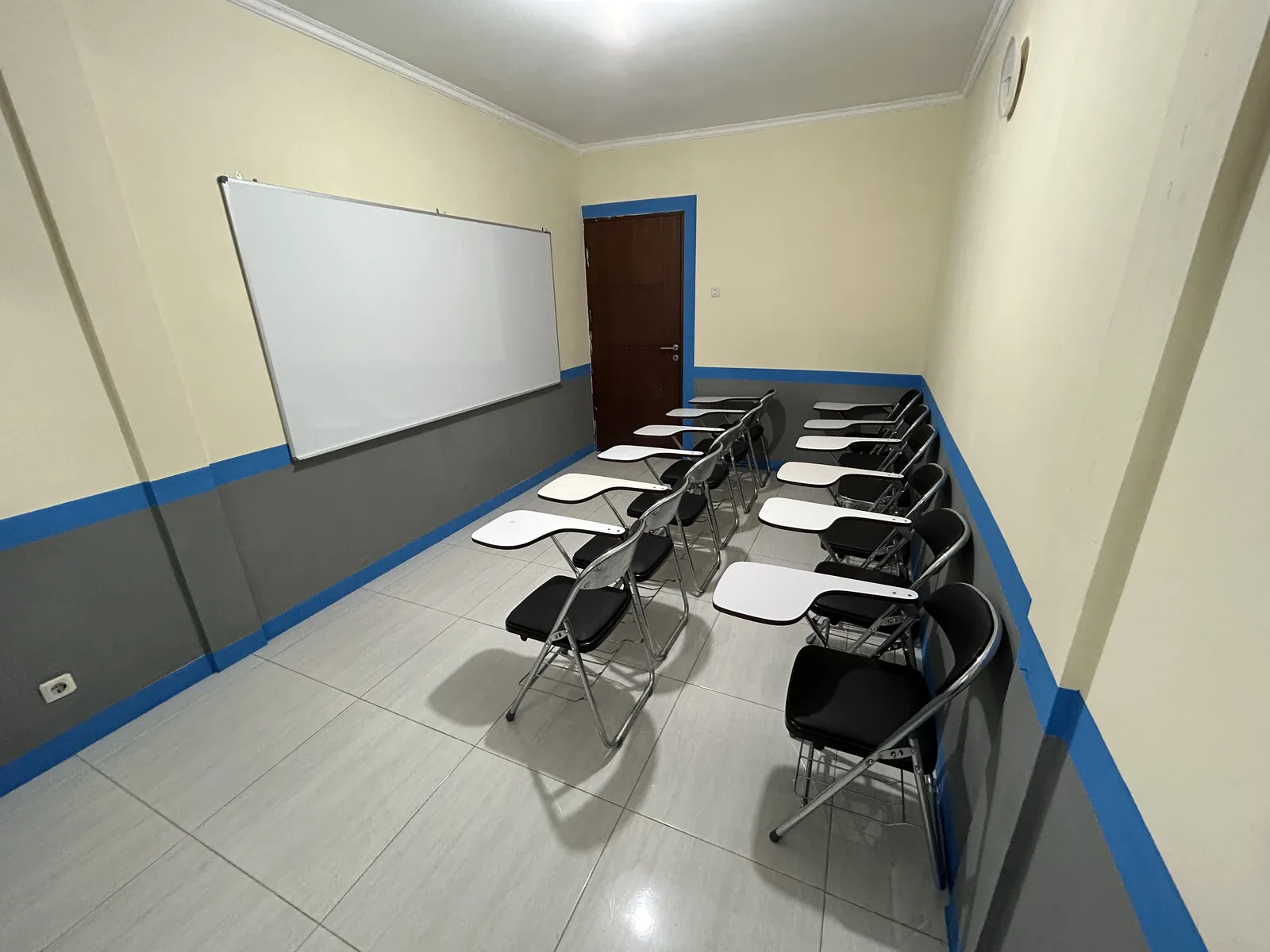 Ruang Kelas — Quantum Research Cempaka Putih