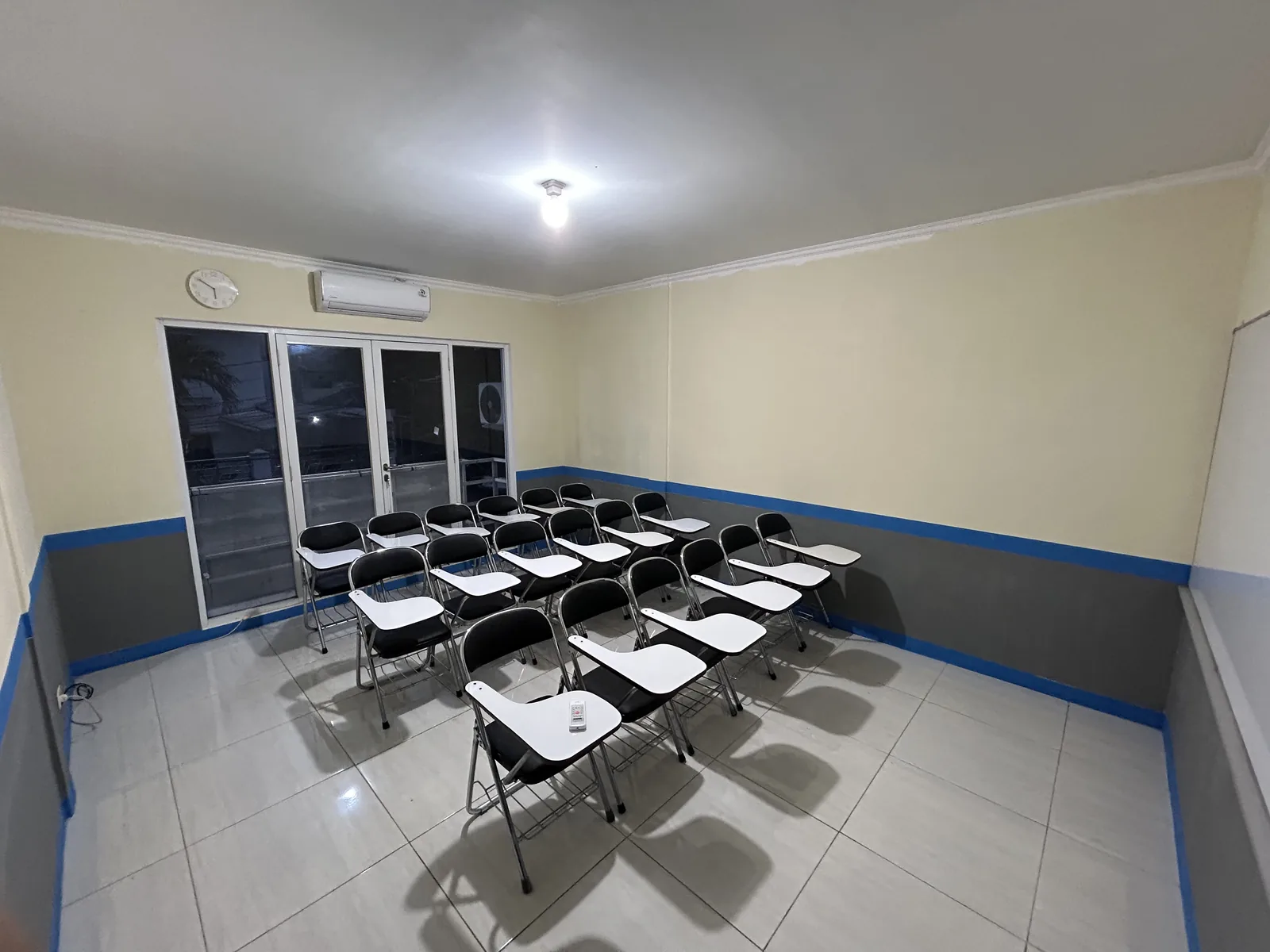 Ruang Kelas — Quantum Research Cempaka Putih