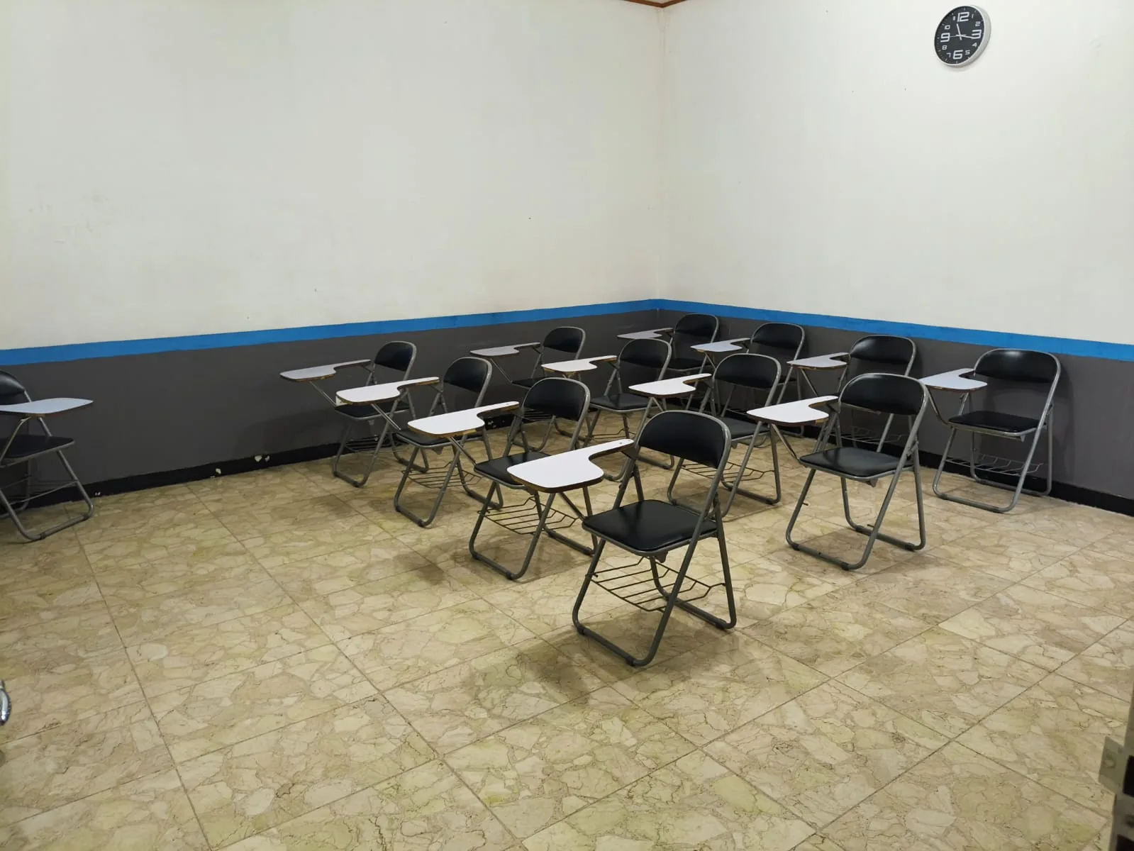 Ruang Kelas — Quantum Research Kebayoran Lama
