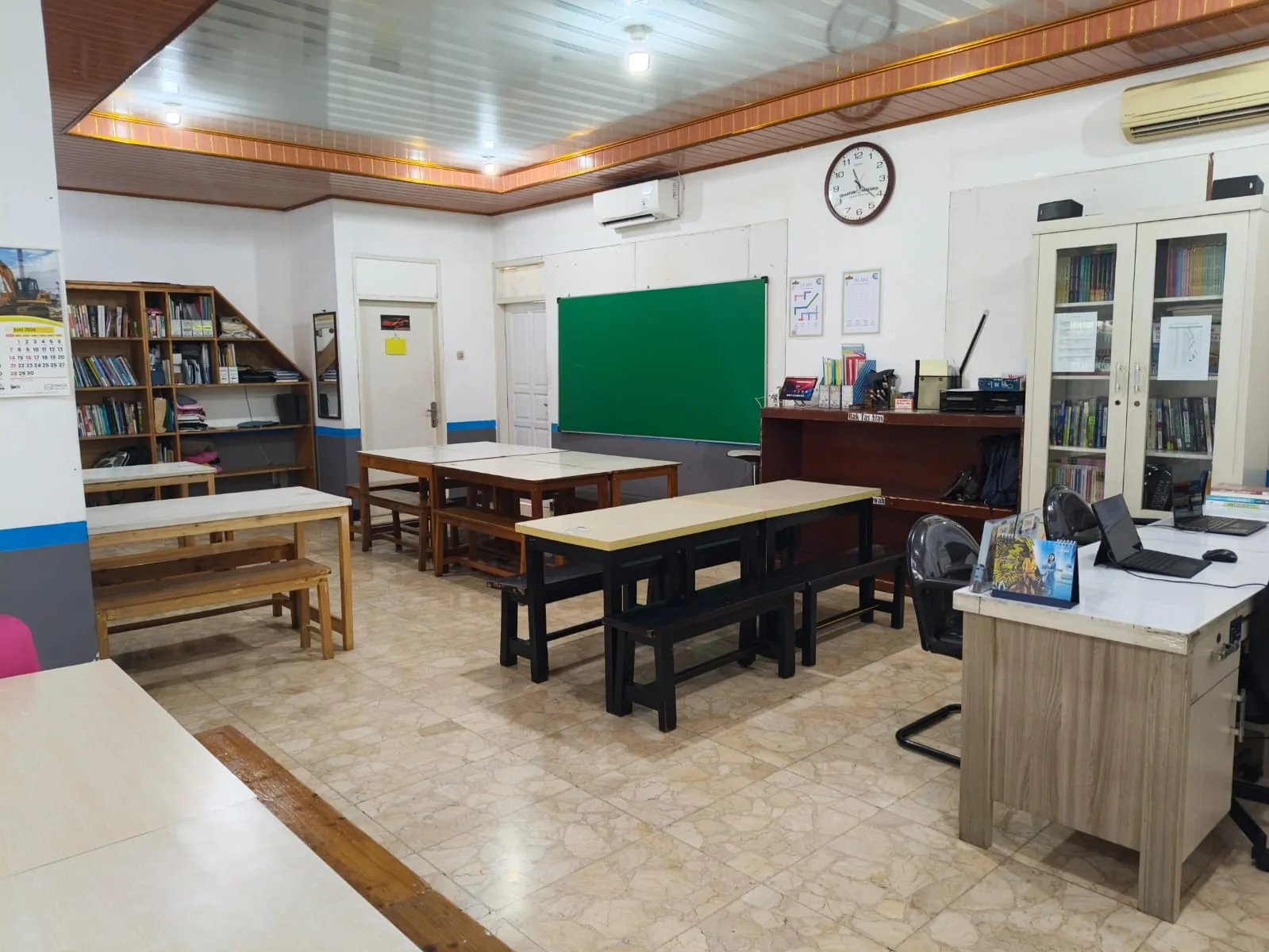 Ruang Konsultasi — Quantum Research Kebayoran Lama